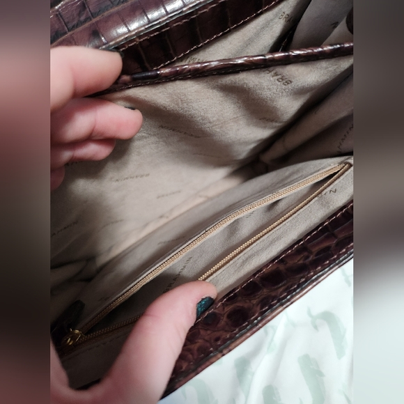 Brahmin leather handbag WITH rose charms - Picture 4 of 12